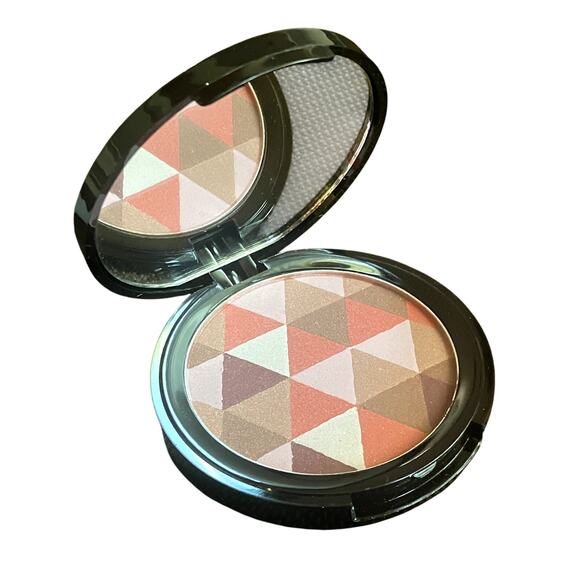 SIGNATURE CLUB A Diamonds Are Girls Best Friend Blush Mirror Compact NEW No Box - Picture 1 of 2